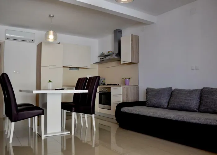 Bay Sascica Apartamento